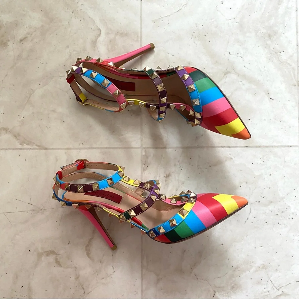 $1195 Valentino Garavani 1973 Rockstud Rainbow Chevron Pointed Toe Pumps Heels 6